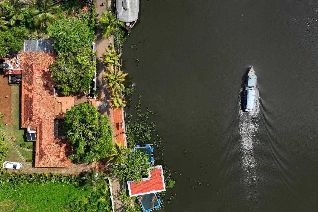 The Backwater Heritage- Comp Breakfast With River View & Lawn By Stayvista Alappuzha 外观 照片